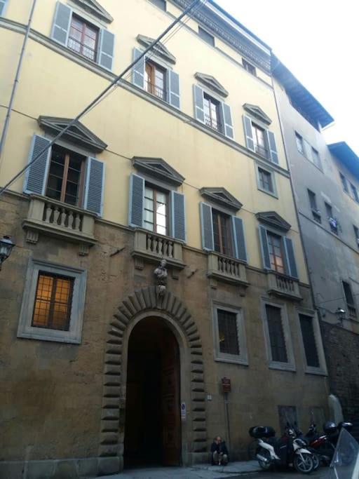 Il Rifugio Di Michelangelo.Firenze,Ponte Vecchio. Apartment Luaran gambar